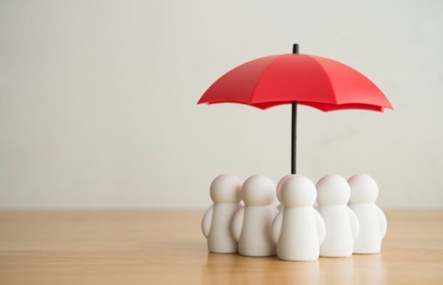 Group Life Insurance vs. Individual Life Insurance: When Your Employer’s Policy Isn’t Enough