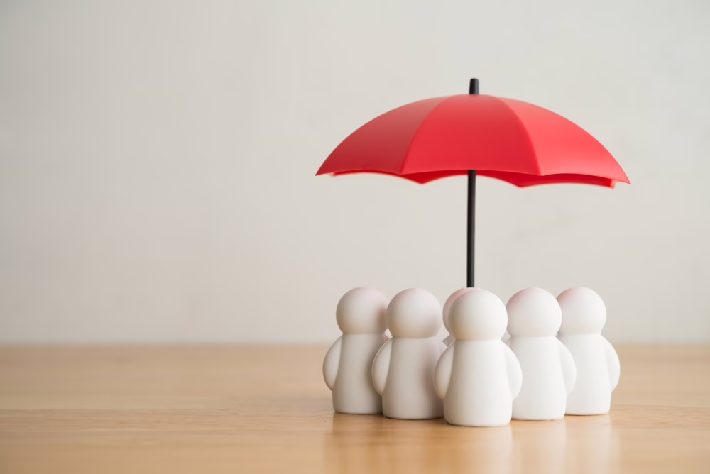 Group Life Insurance vs. Individual Life Insurance: When Your Employer’s Policy Isn’t Enough